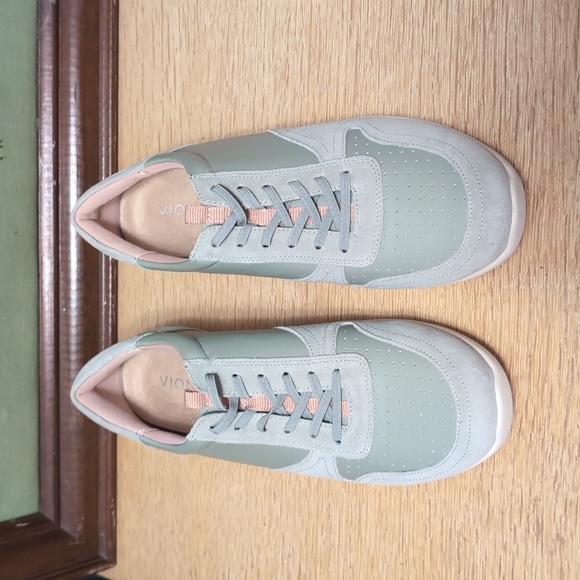 Nwot Vionic Karigan Casual Comfort Shoe - Picture 3 of 9